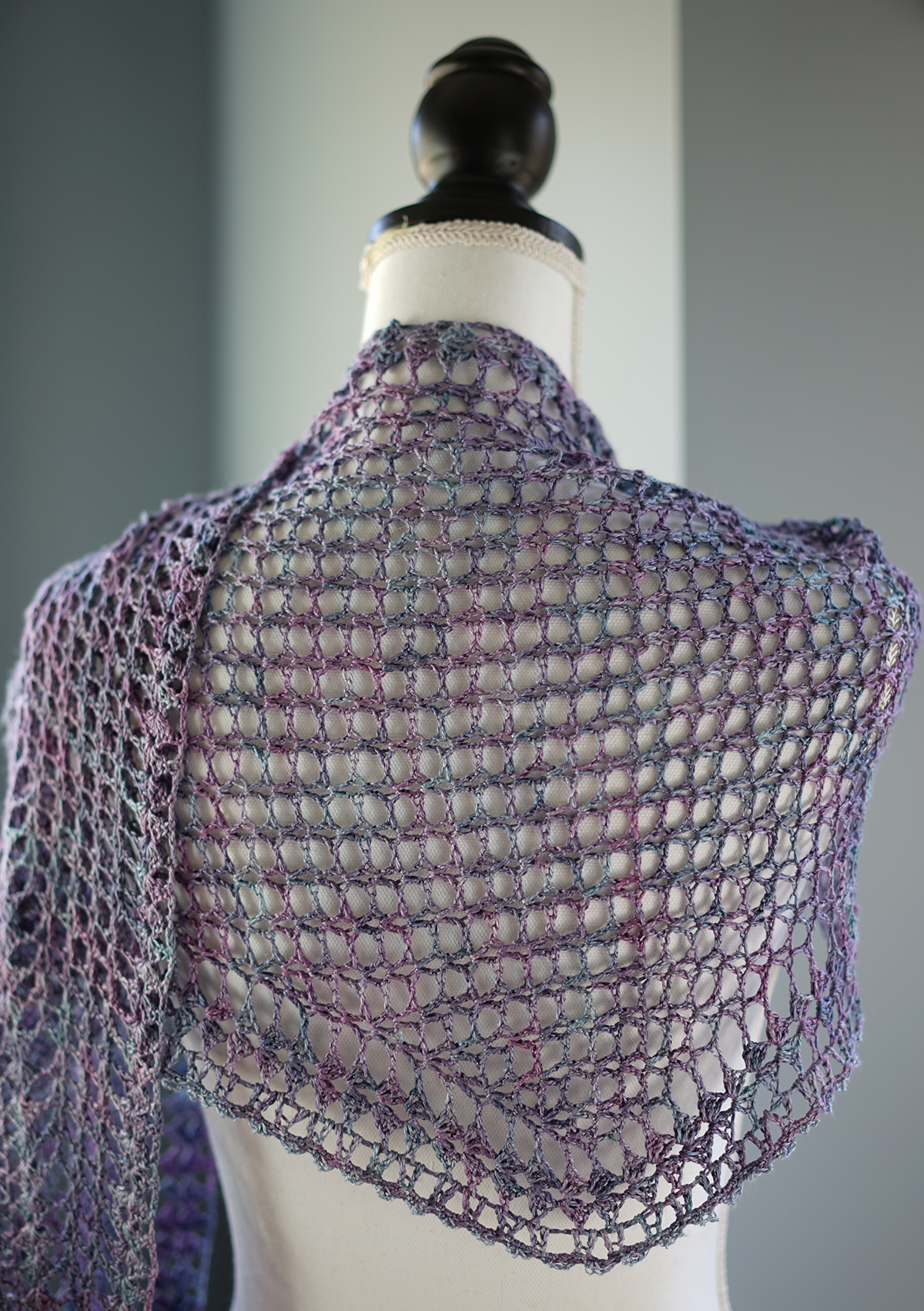 https://schoolofsweetgeorgia.s3.ca-central-1.amazonaws.com/wp-content/uploads/2022/08/15111251/SeaSilkShawl.jpg